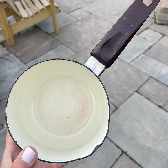 VTG Enamel Cookware Pot - Picture 2 of 3